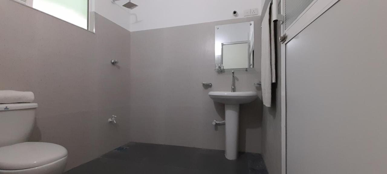 Senomaal Sigiri Resort Дамбула Екстериор снимка