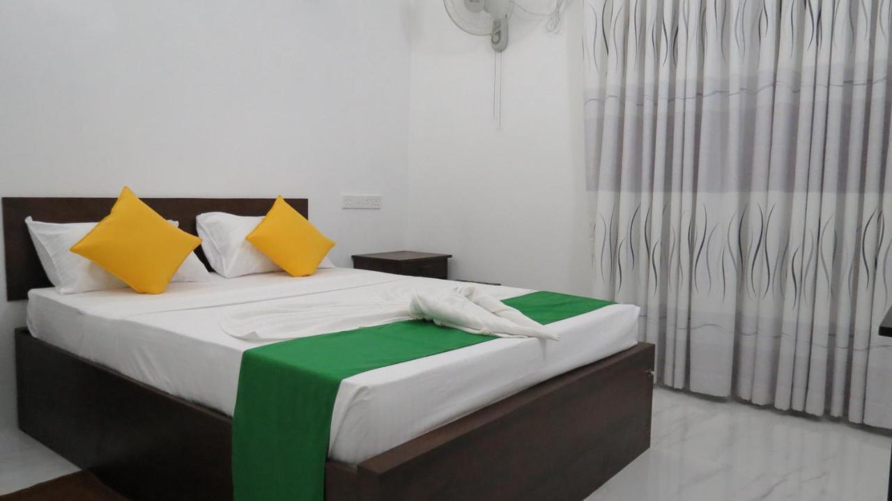 Senomaal Sigiri Resort Дамбула Екстериор снимка